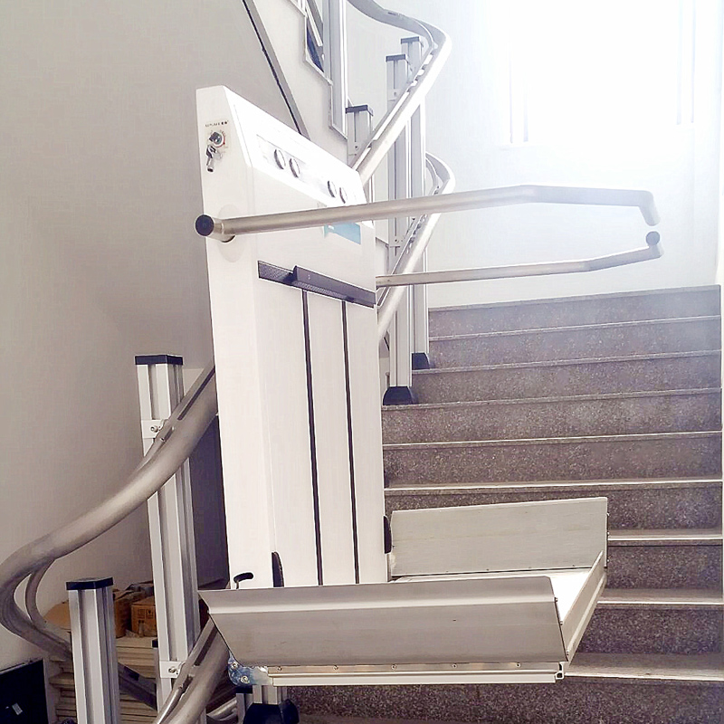 斜掛式無(wú)障礙升降機(jī)